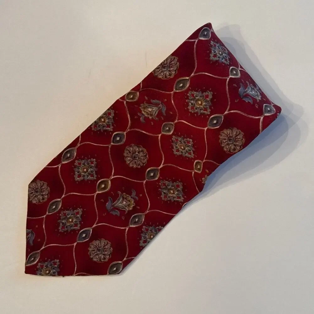 Bill Blass Necktie Red Silk Floral Geometric Medallion Foulard Mens Tie 60